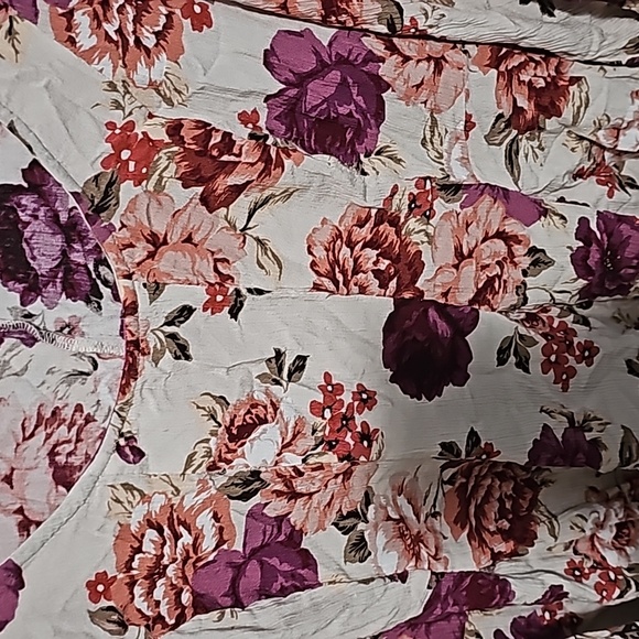 Like new, torrid blouse with pink and maroon flowers. - Picture 2 of 6